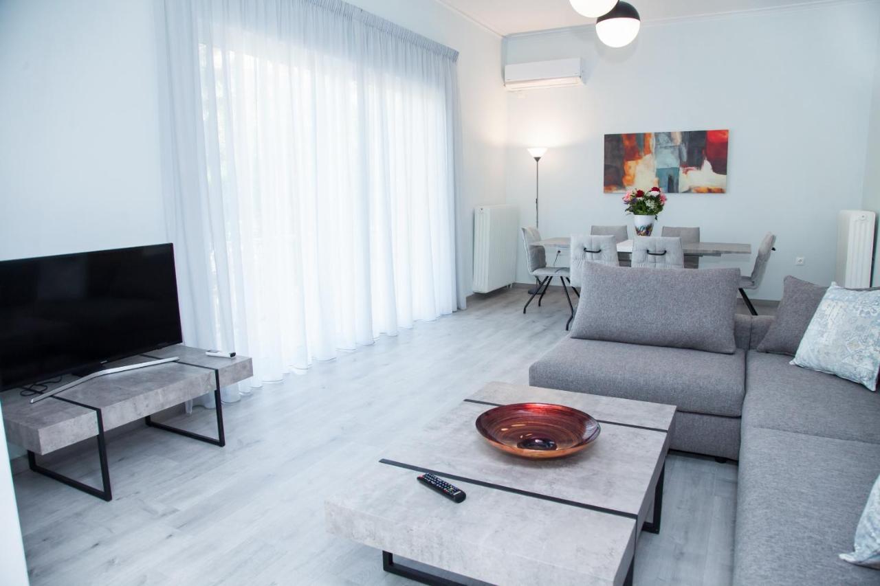 Sunny And Minimal Apt In Glyfada With 3 Bdrm Athena Bagian luar foto